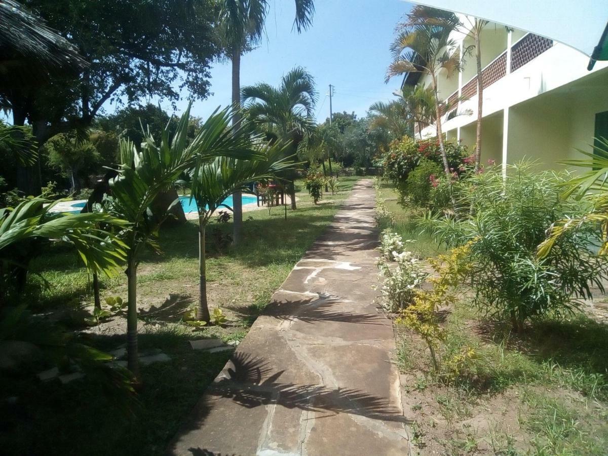 Ashari Hotel Shanzu Exterior foto